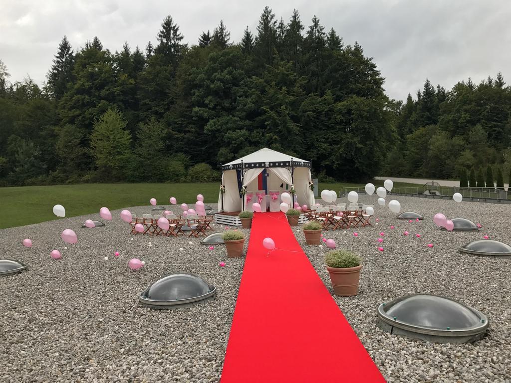 Hotel Grosuplje Kültér fotó